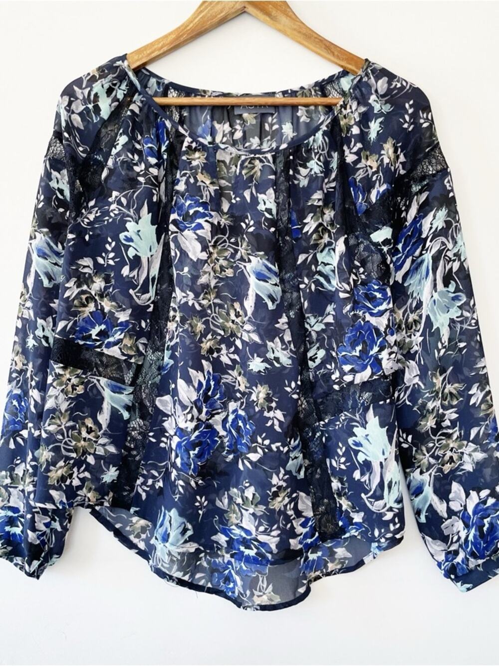 Astr Navy Floral Sheer Blouse with Lace Accents Size XS EUC